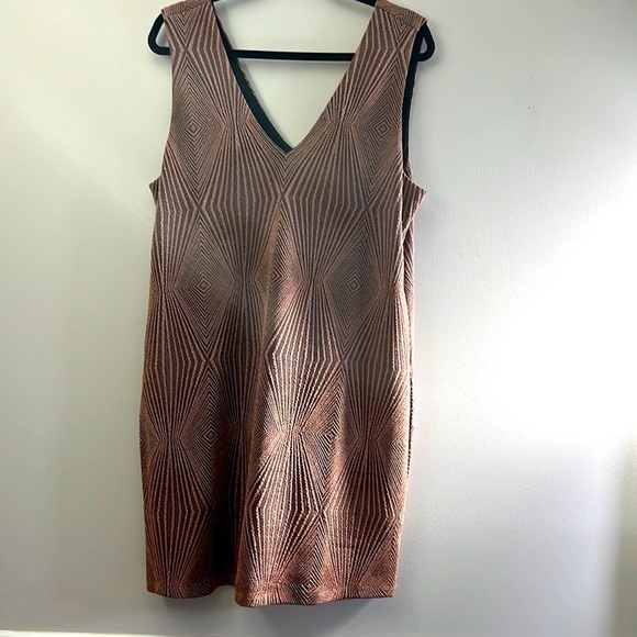 Tart Rebecca Dress In Metallic Diamond. - Picture 2 of 9